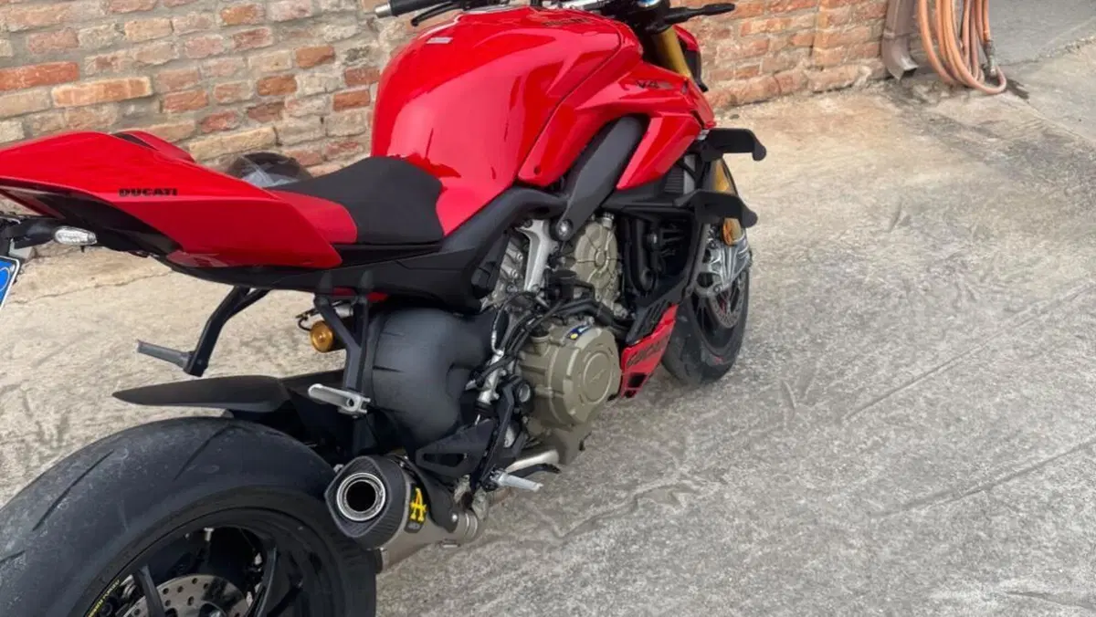 Ducati Streetfighter V4 S (2023 - 24)  (3)