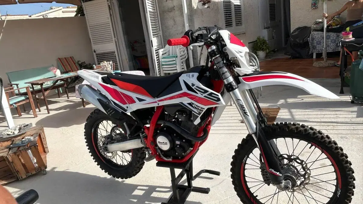 Betamotor RR 125 4T Enduro LC (2018 - 20)  (2)