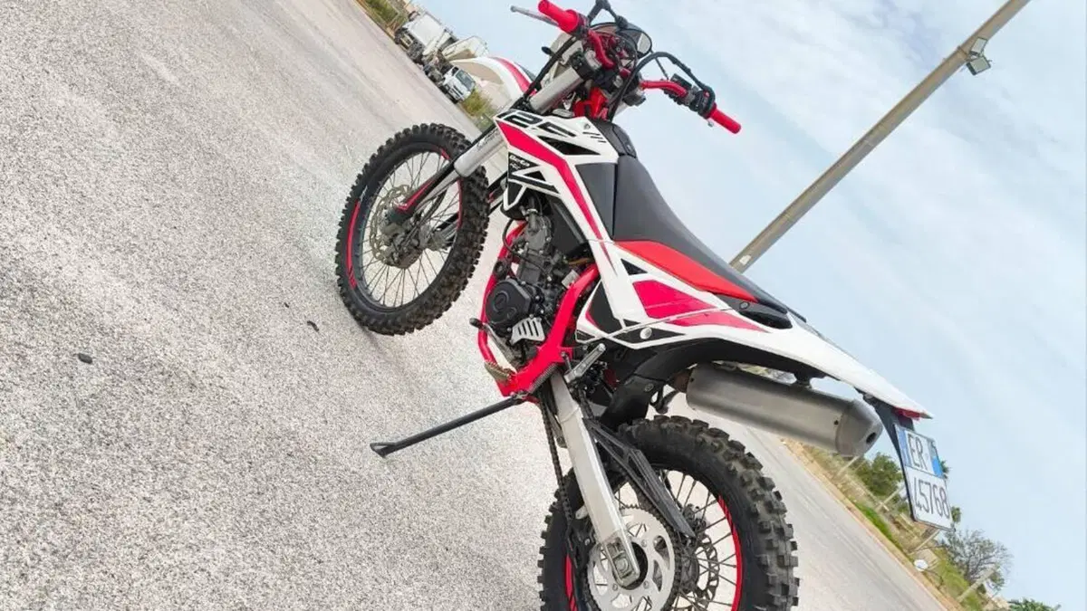 Betamotor RR 125 4T Enduro LC (2018 - 20)  (6)