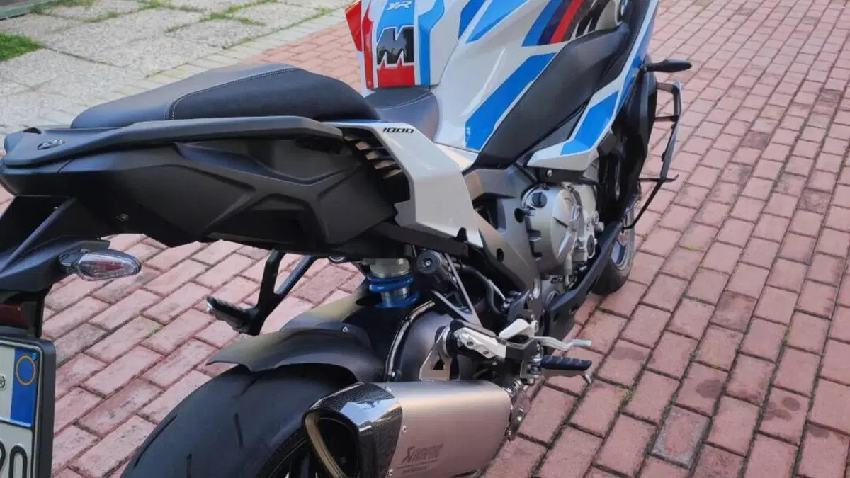 Bmw M 1000 XR (2024 - 27)  (3)