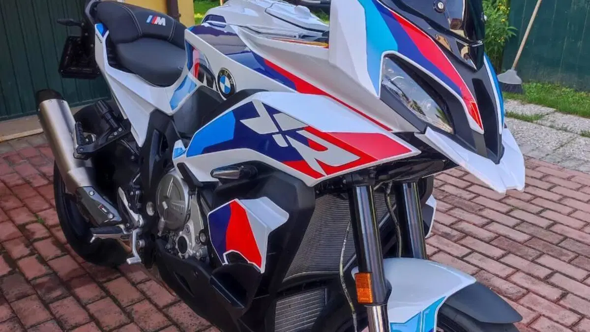 Bmw M 1000 XR (2024 - 27)  (4)