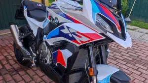 Bmw M 1000 XR (2024 - 27)  (4)