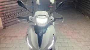 Piaggio Beverly 300 S ABS-ASR (2021 - 25) 