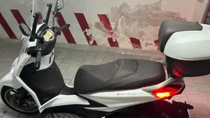Piaggio Beverly 300 S ABS-ASR (2021 - 25)  (4)