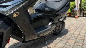 Kymco Xciting 300i R (2007 - 14)  (11)