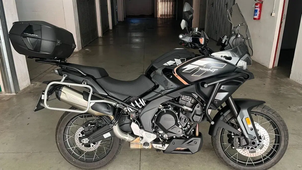 CFMOTO 700MT Adventure (2025 - 26)  (2)
