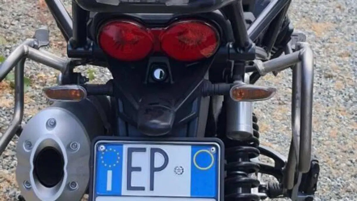 Moto Guzzi V85 TT (2019 - 20)  (6)