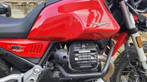 Moto Guzzi V85 TT (2019 - 20)  (7)