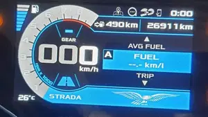 Moto Guzzi V85 TT (2019 - 20)  (8)