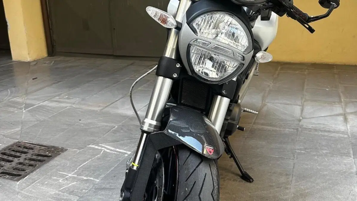 Ducati Monster 696 ABS (2009 - 14)  (2)