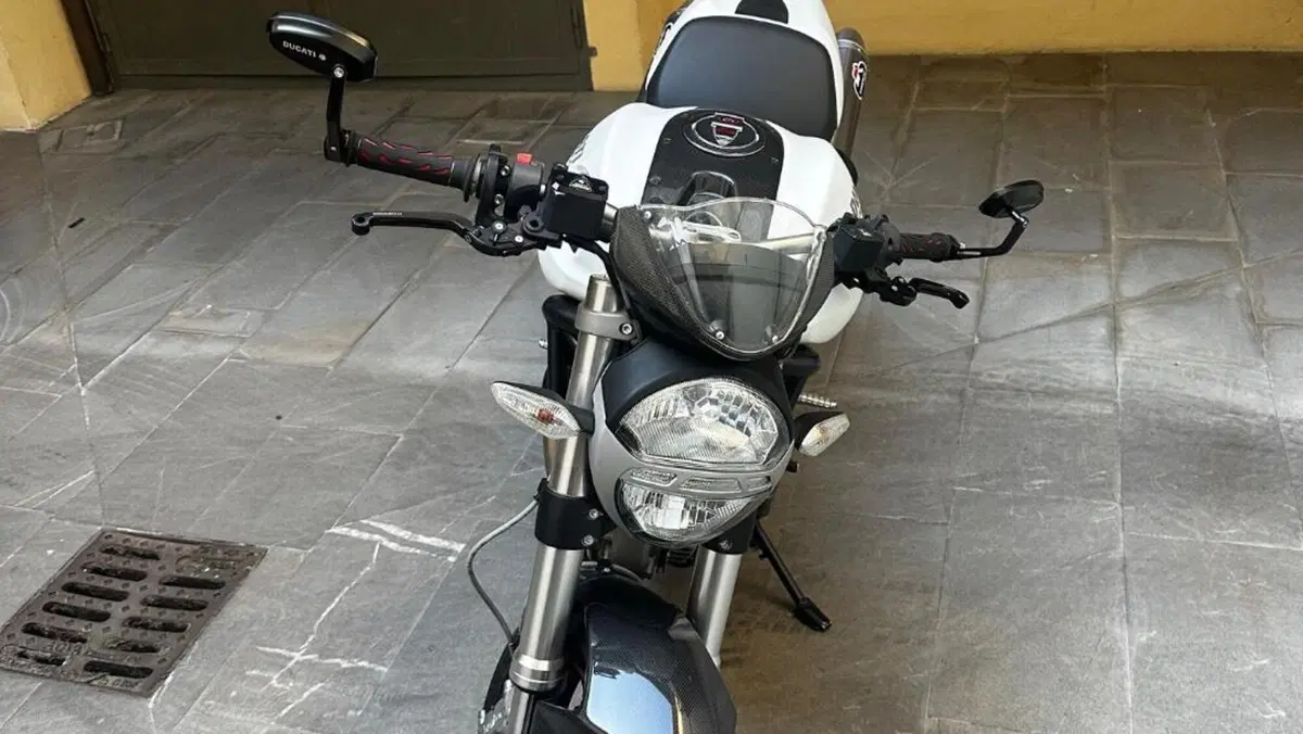 Ducati Monster 696 ABS (2009 - 14)  (3)