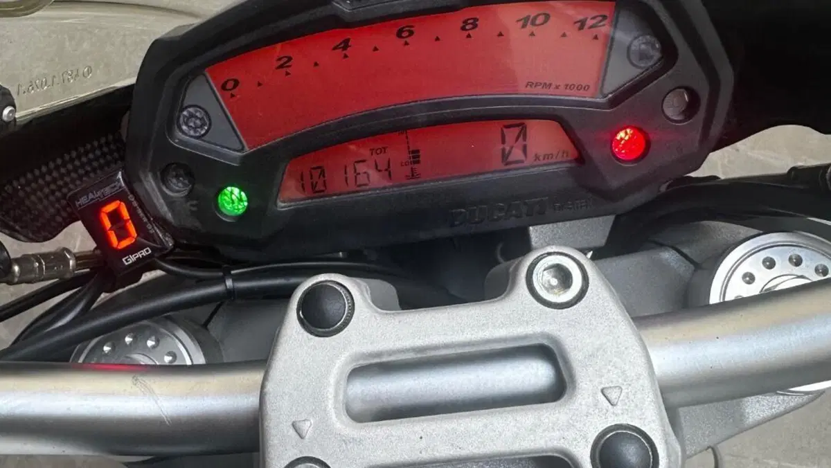 Ducati Monster 696 ABS (2009 - 14)  (12)