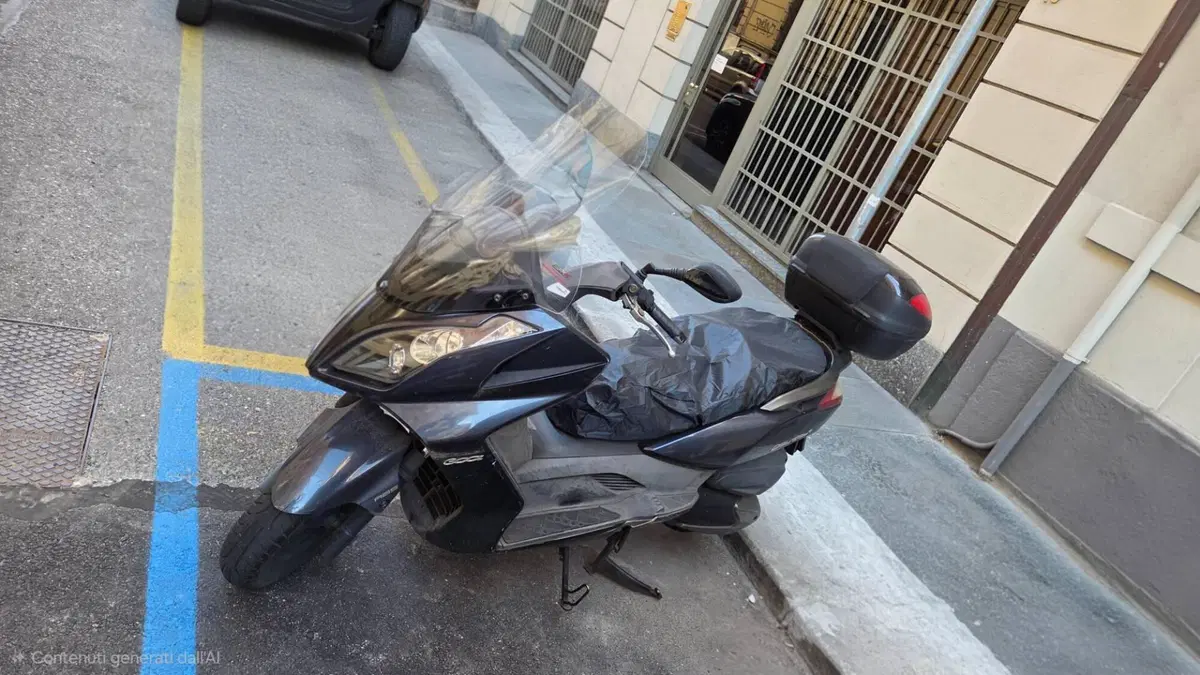 Kymco Downtown 300i ABS (2009 - 17)  (2)