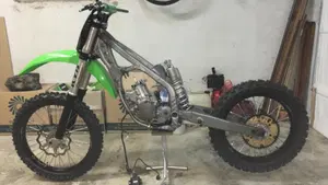 Kawasaki KX125 (2005 - 06)  (6)