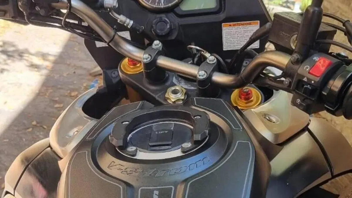 Suzuki V-Strom 1000 ABS No compromise LE (2015 - 17)  (7)