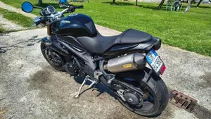 Triumph Speed Triple 1050 (2011 - 13)  (3)