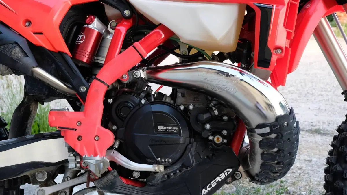 Betamotor RR X-PRO 300 2T Enduro (2026)  (4)