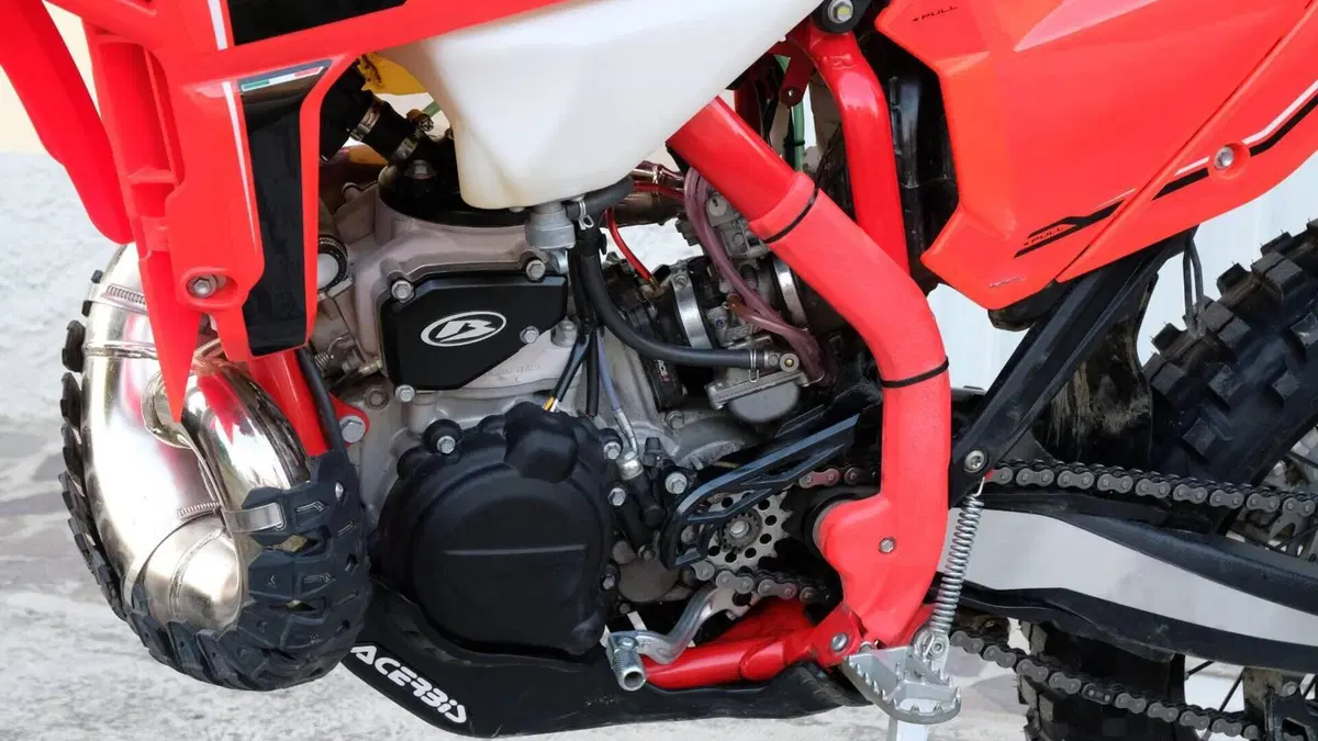 Betamotor RR X-PRO 300 2T Enduro (2026)  (6)