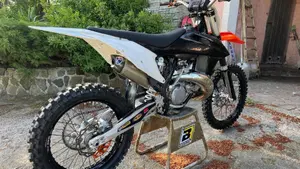 KTM 250 SX (2019)  (4)