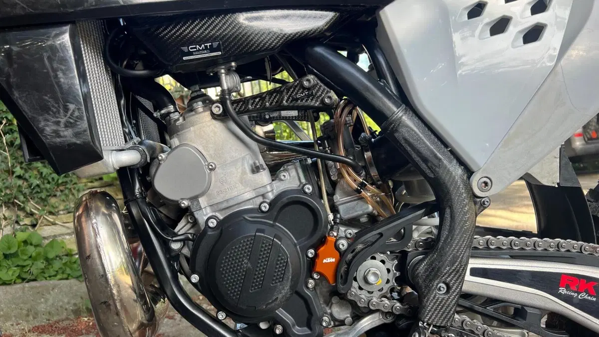 KTM 250 SX (2019)  (9)