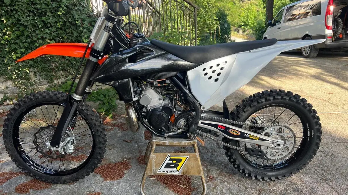 KTM 250 SX (2019)  (16)