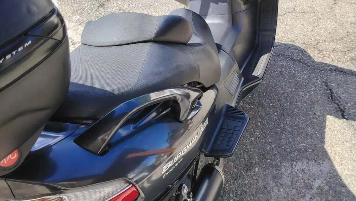 Suzuki Burgman AN 650 Executive ABS (2006 - 12)  (2)