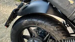 Moto Guzzi V7 Stone (2025 - 26)  (14)