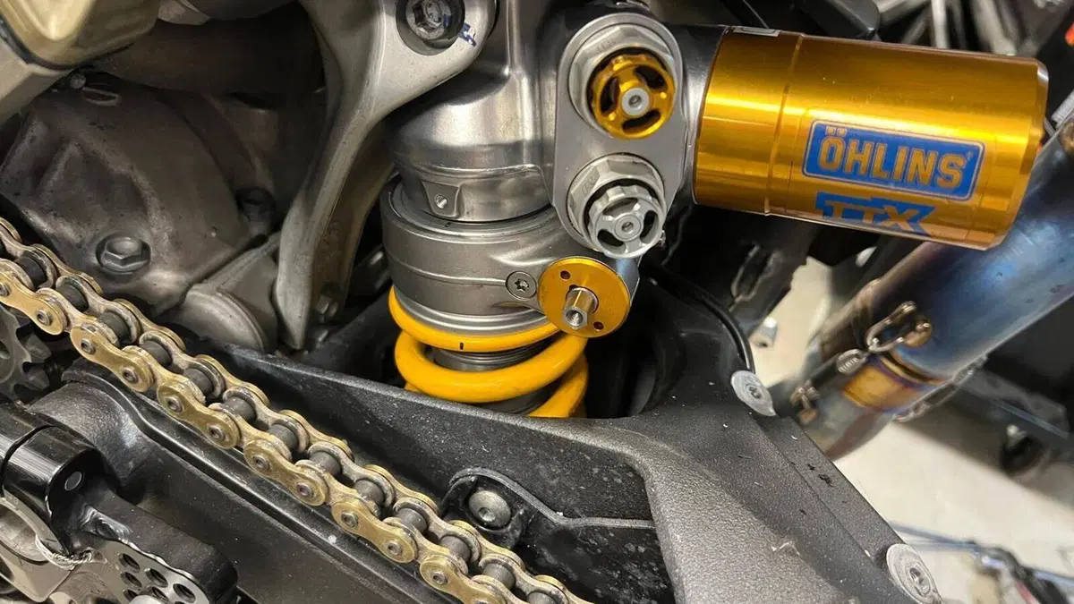 Ducati Panigale V4 1100 (2021)  (2)
