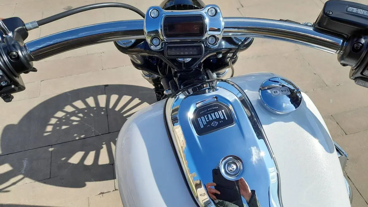 Harley-Davidson Breakout 117 (2023 - 24)  (3)