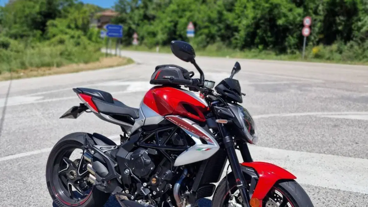 MV Agusta Brutale 801 RR Ottantesimo (2025 - 26)  (3)