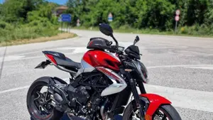 MV Agusta Brutale 801 RR Ottantesimo (2025 - 26)  (3)