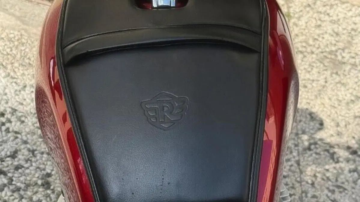 Royal Enfield Interceptor 650 (2021 - 26)  (6)