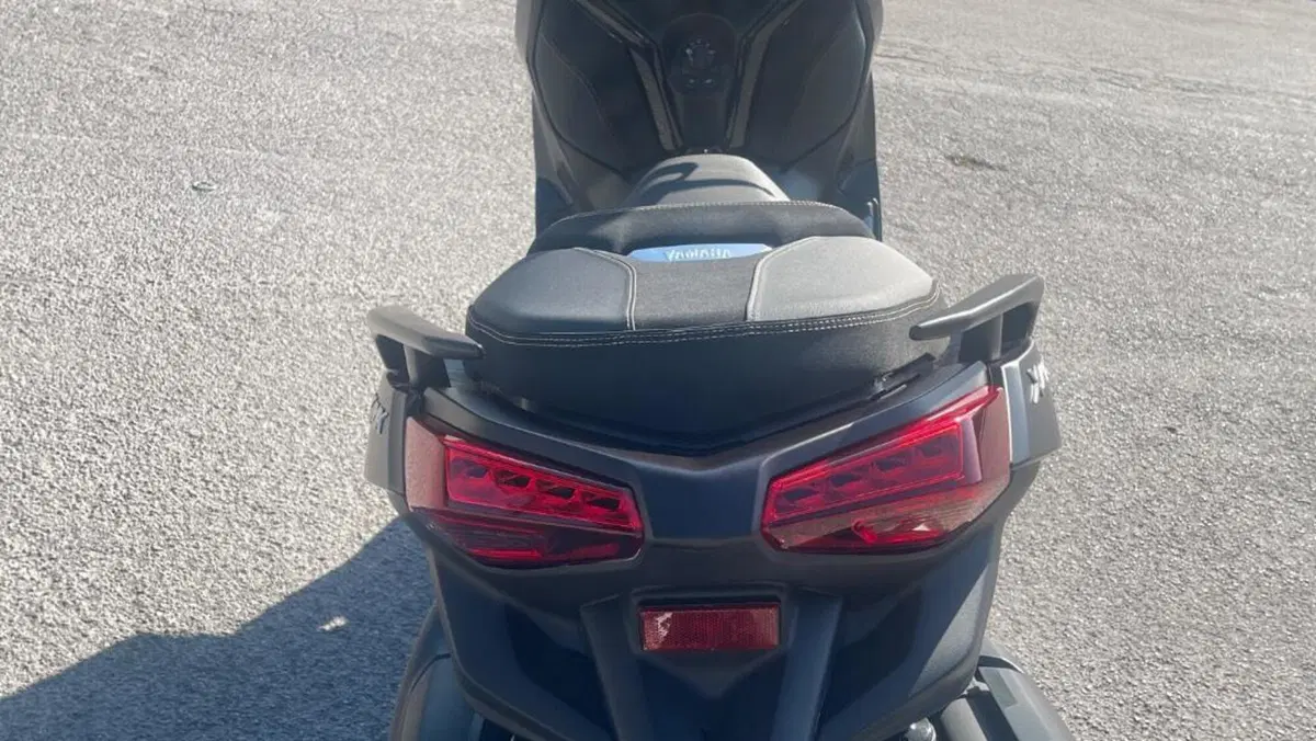 Yamaha X-Max 300 Tech Max (2021 - 24)  (6)