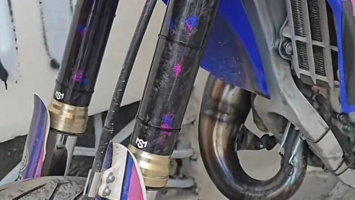 Yamaha YZ 125 (2021)  (3)