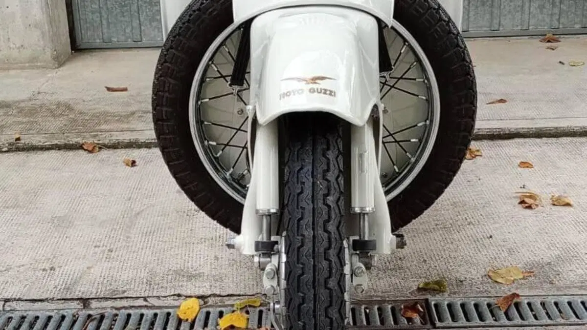 Moto Guzzi   (3)