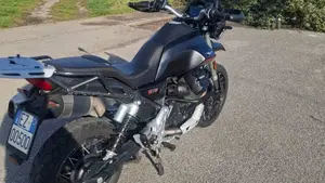 Moto Guzzi V85 TT (2021 - 23)  (3)