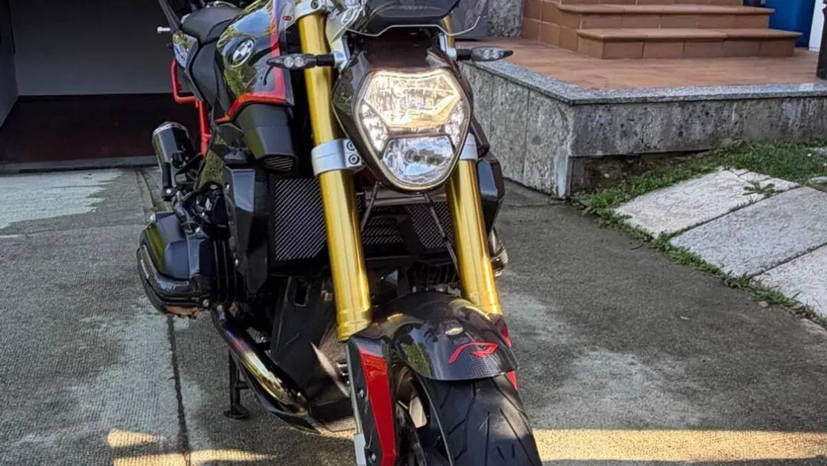 Bmw R 1200 R (2015 - 16)  (2)