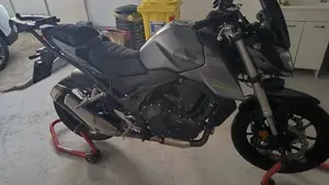 Honda CB 750 Hornet (2023 - 24)  (3)
