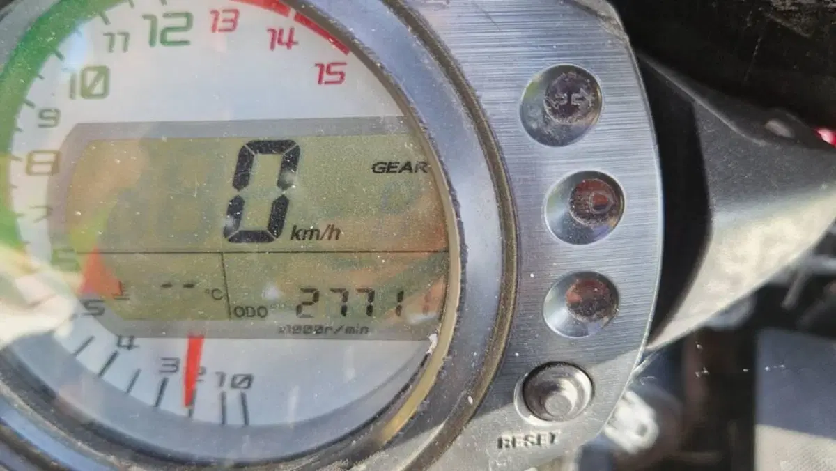 Kawasaki Ninja 1000 ZX-10R (2008 - 09)  (2)