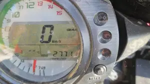 Kawasaki Ninja 1000 ZX-10R (2008 - 09)  (2)
