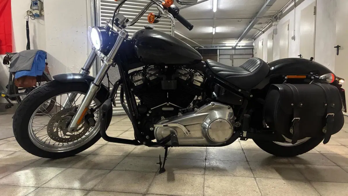 Harley-Davidson Softail Standard (2020) - FXST 