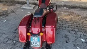 Harley-Davidson 107 Road Glide (2017) - FLTRX  (2)