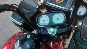 Harley-Davidson 107 Road Glide (2017) - FLTRX  (4)