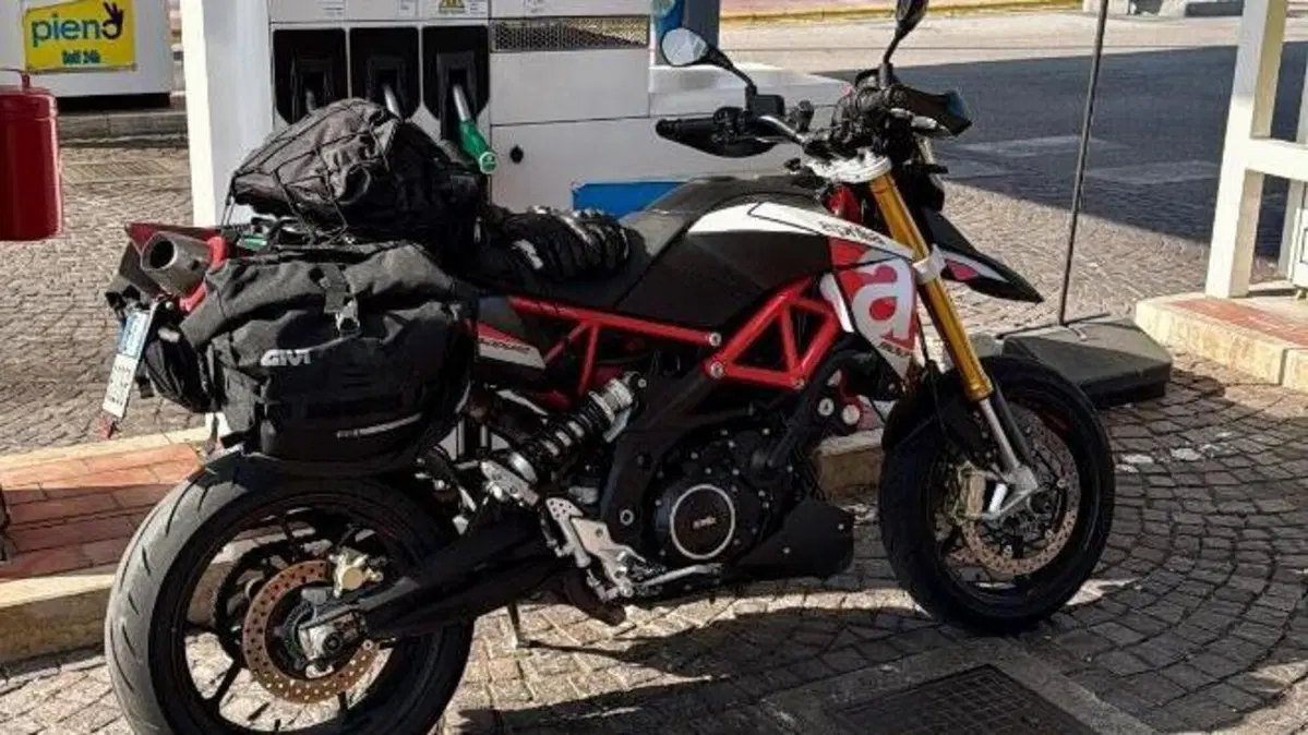 Aprilia Dorsoduro 900 (2017 - 20)  (5)