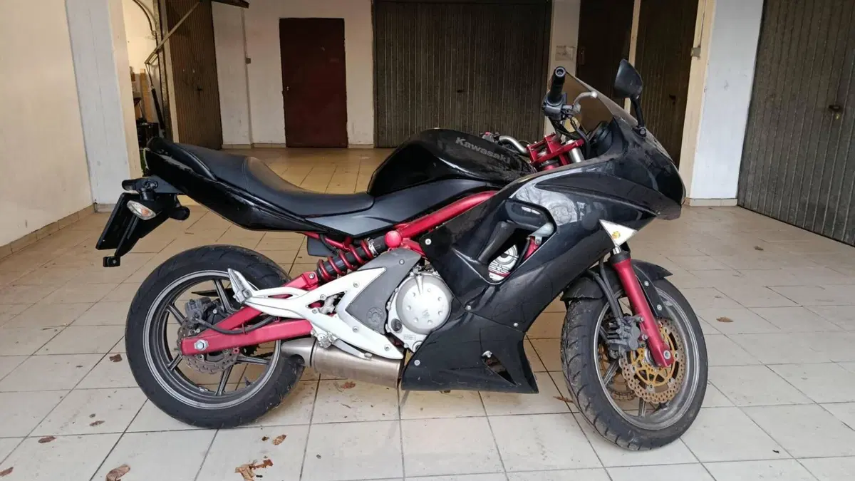 Kawasaki ER-6F (2006 - 08) 