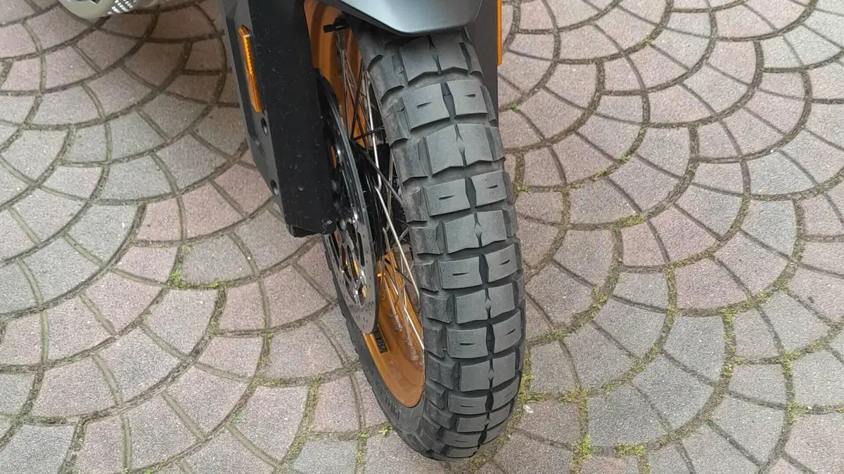 CFMOTO 800MT Touring (2022 - 26)  (2)