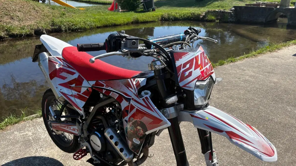 Fantic Motor XMF 125 Motard Performance 4T (2023 - 24)  (2)