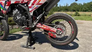 Fantic Motor XMF 125 Motard Performance 4T (2023 - 24)  (4)