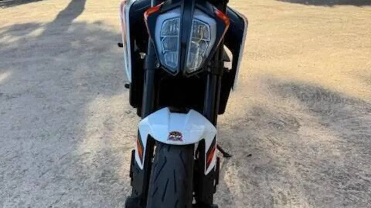 KTM 890 Duke R (2021 - 23)  (2)