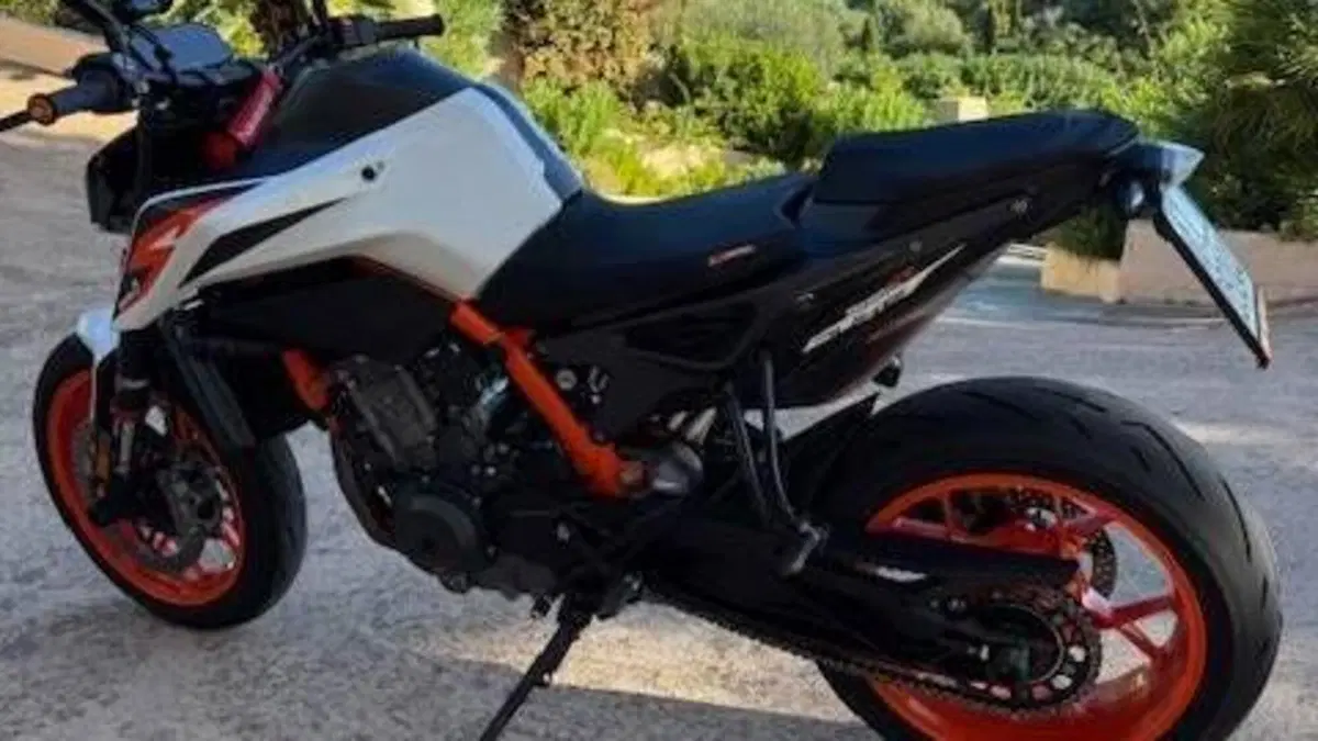 KTM 890 Duke R (2021 - 23)  (3)